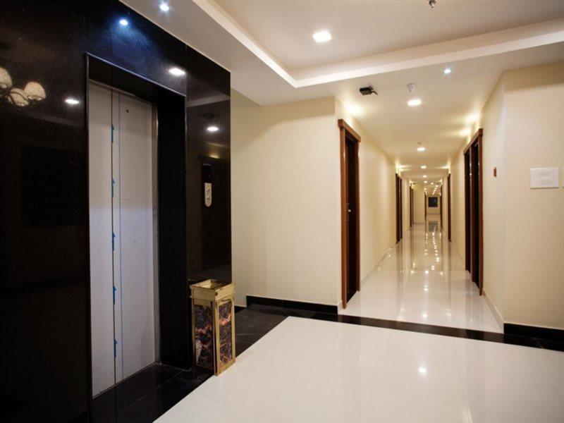 Hotel Mahalakshmi Residency 콜루루 외부 사진