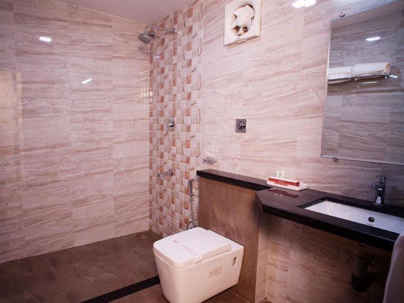 Hotel Mahalakshmi Residency 콜루루 외부 사진